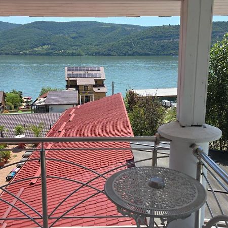 Hotel Casa Marina Ieşelniţa Esterno foto