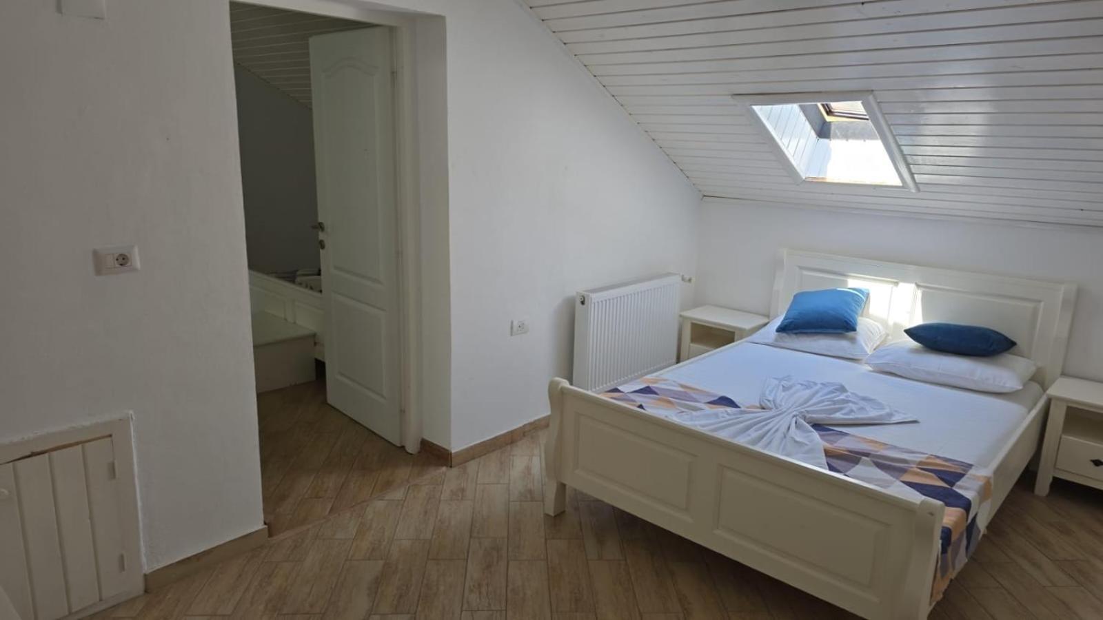 Hotel Casa Marina Ieşelniţa Esterno foto