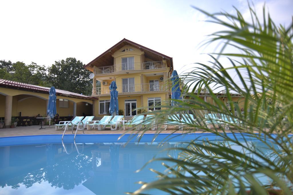 Hotel Casa Marina Ieşelniţa Esterno foto