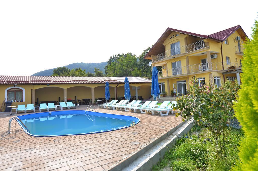 Hotel Casa Marina Ieşelniţa Esterno foto