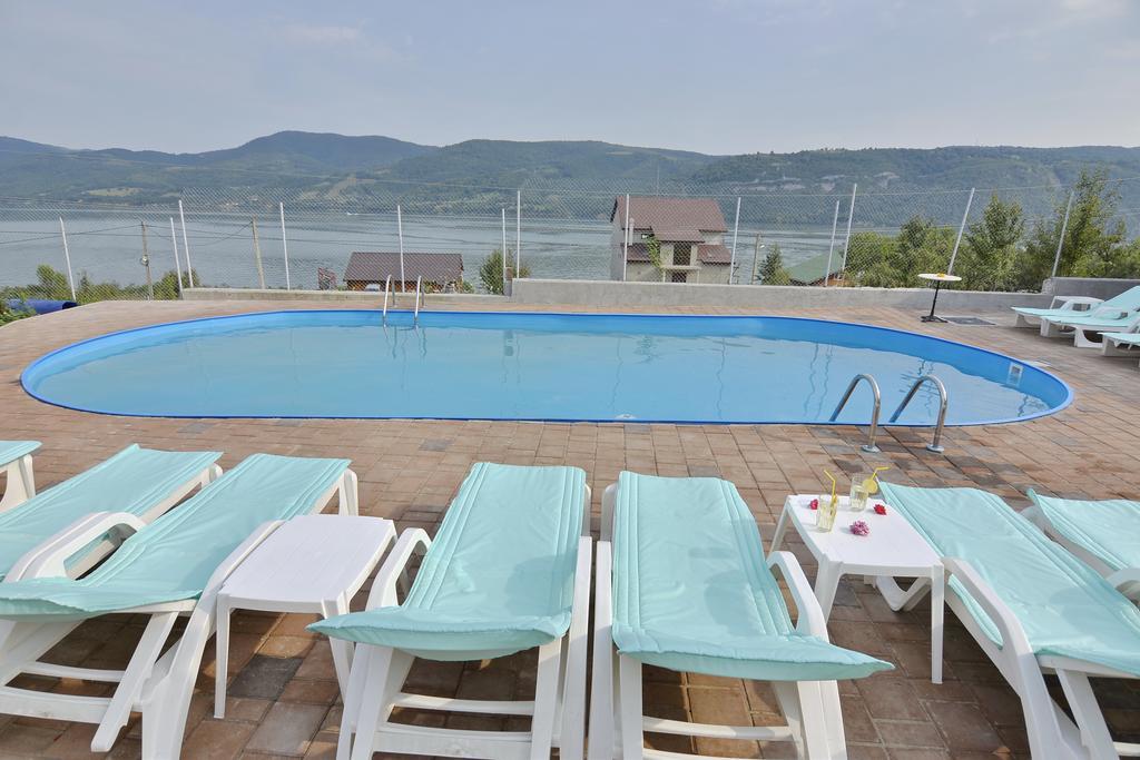 Hotel Casa Marina Ieşelniţa Esterno foto