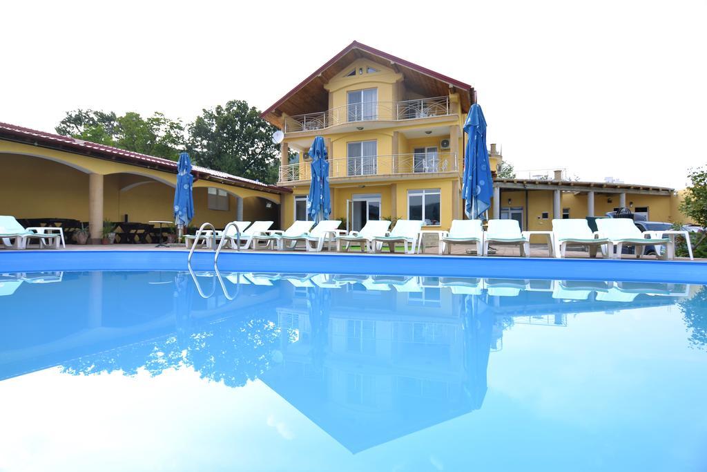 Hotel Casa Marina Ieşelniţa Esterno foto