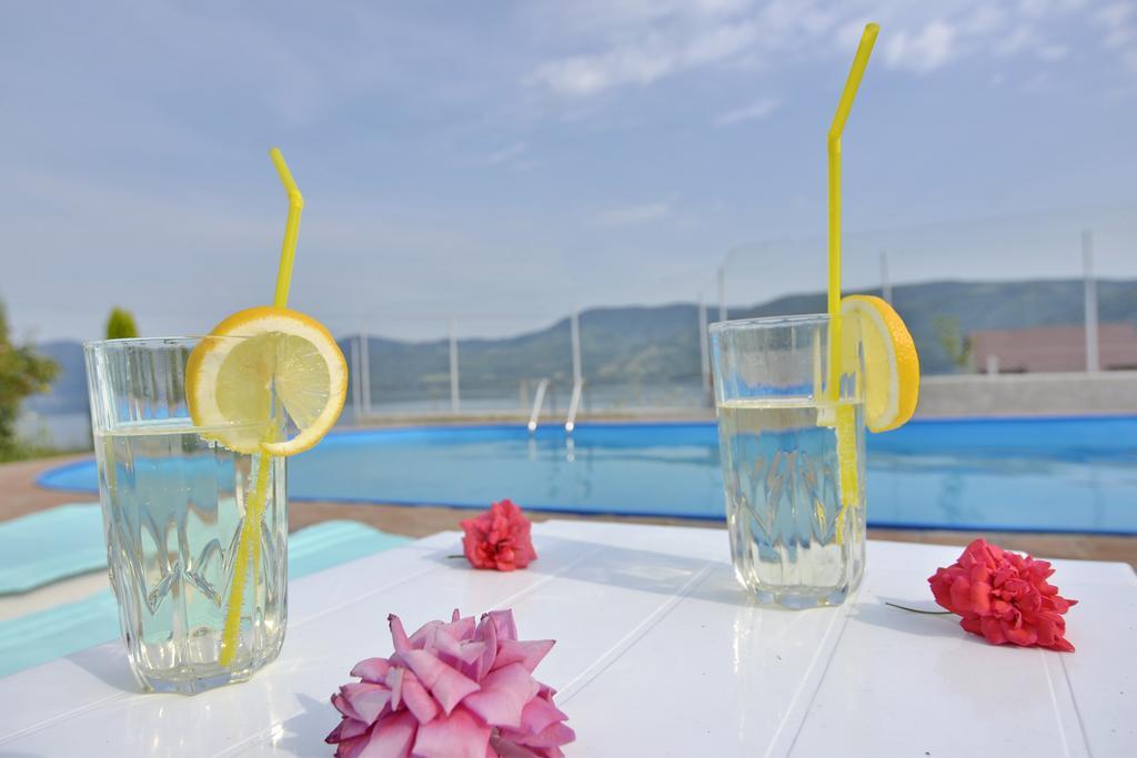 Hotel Casa Marina Ieşelniţa Esterno foto