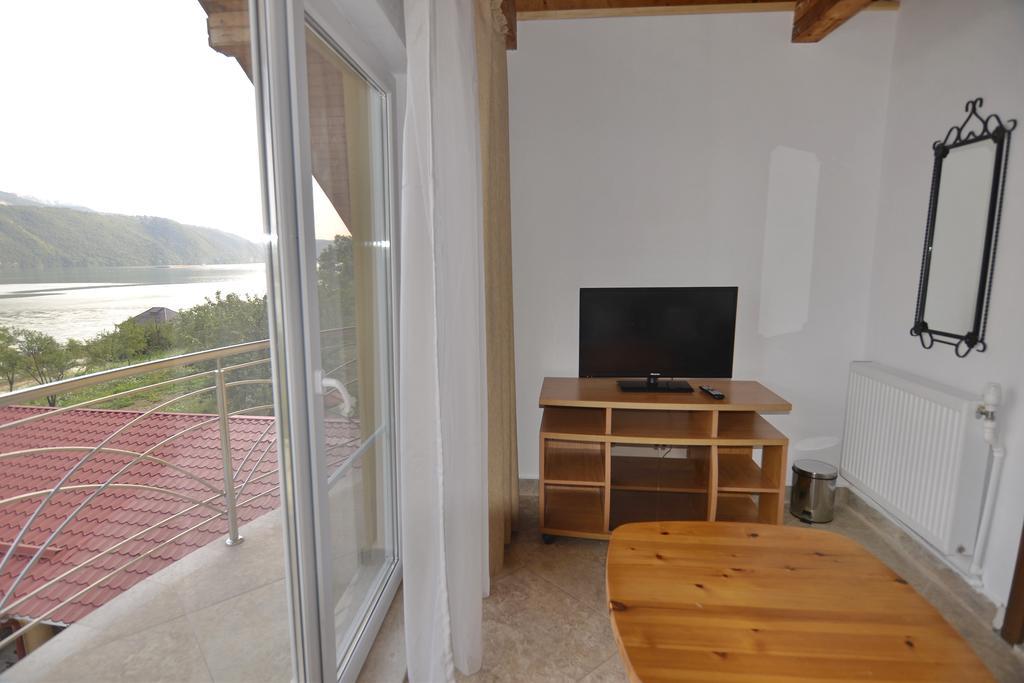 Hotel Casa Marina Ieşelniţa Esterno foto