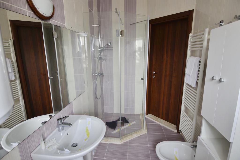Hotel Casa Marina Ieşelniţa Esterno foto