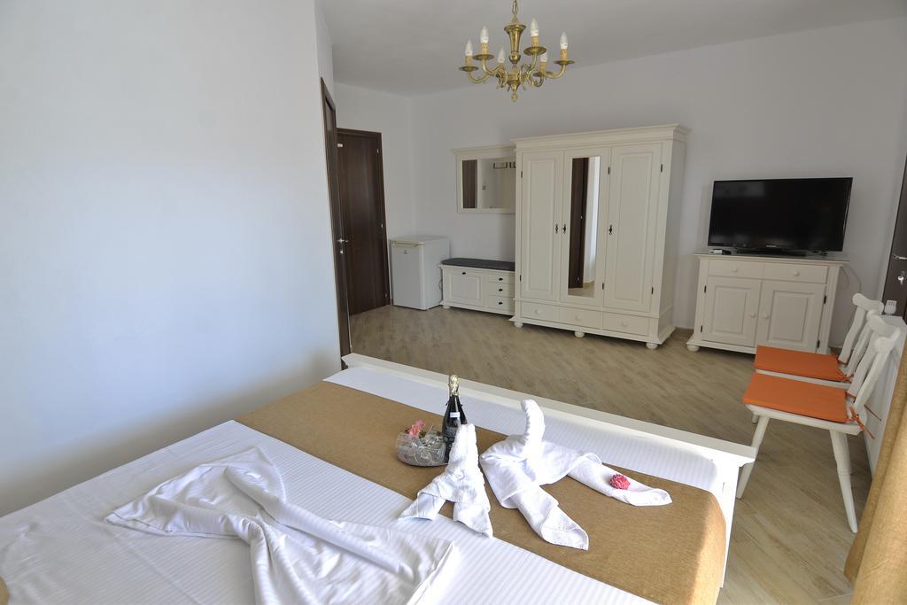 Hotel Casa Marina Ieşelniţa Esterno foto