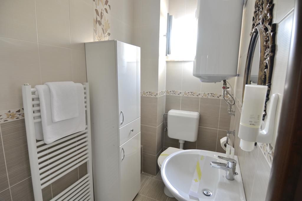 Hotel Casa Marina Ieşelniţa Esterno foto