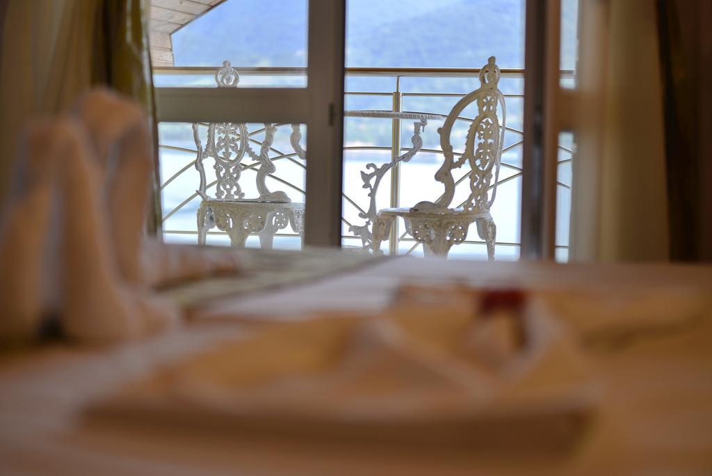 Hotel Casa Marina Ieşelniţa Esterno foto