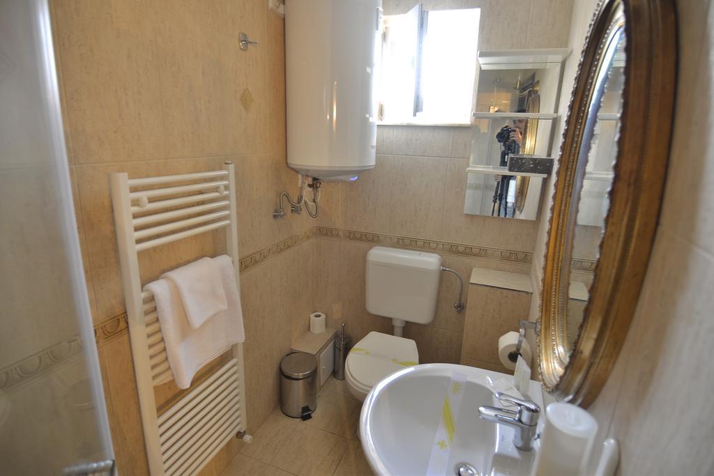 Hotel Casa Marina Ieşelniţa Esterno foto